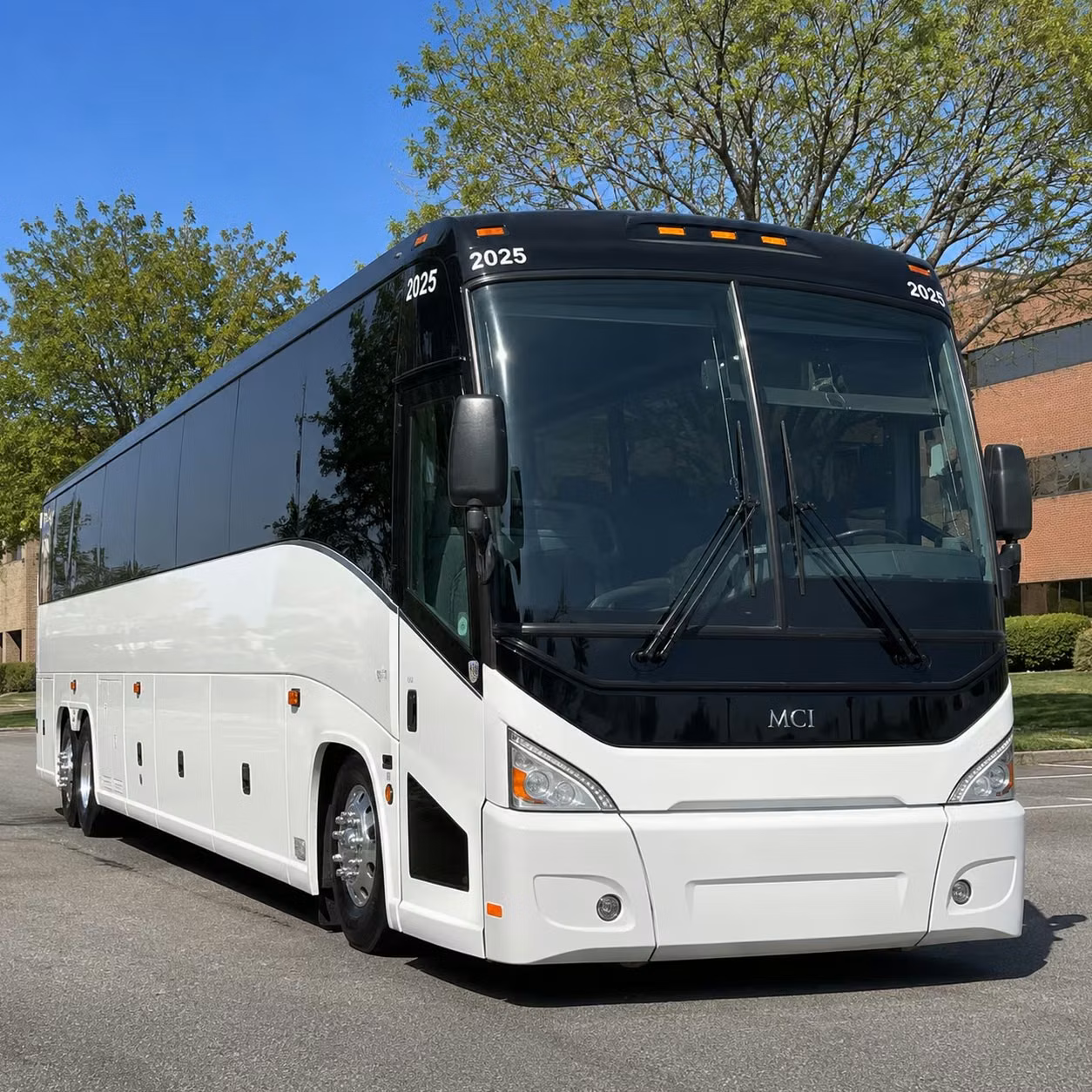 charter bus rentals for ak chin pavilion and other valley concert venues